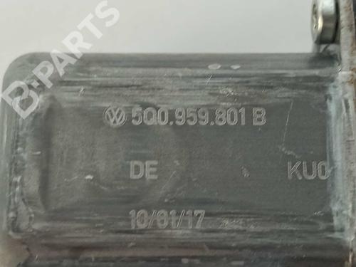 Rudehejsemotor forskærm venstre SEAT LEON (5F1) 1.2 TSI | BP10320859E21 