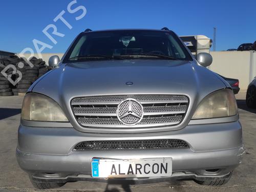 Venstre bak utvendig håndtak MERCEDES-BENZ M-CLASS (W163) ML 270 CDI (163.113) | BP16860416C130