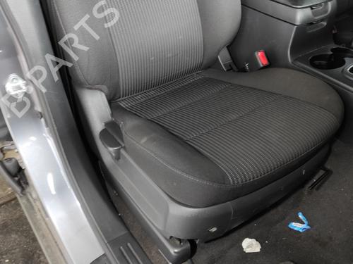 Right front seat KIA SORENTO I (JC) 2.5 CRDi 4WD | BP26669680C16 