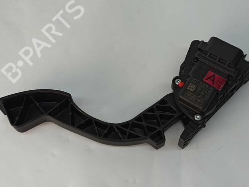 Used Pedal VOLVO C30 (533) 1.6 D (109 hp) 10557041
