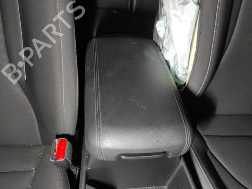 armrest-center-console-kia-sportage-v-nq5-2021-34629869 main image