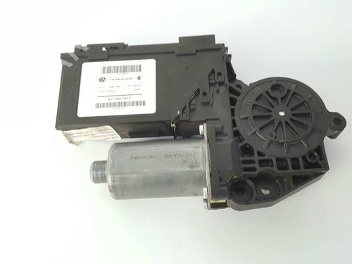 Used Left front window motor VW TOUAREG (7LA, 7L6, 7L7) 5.0 V10 TDI (313 hp) 6982813