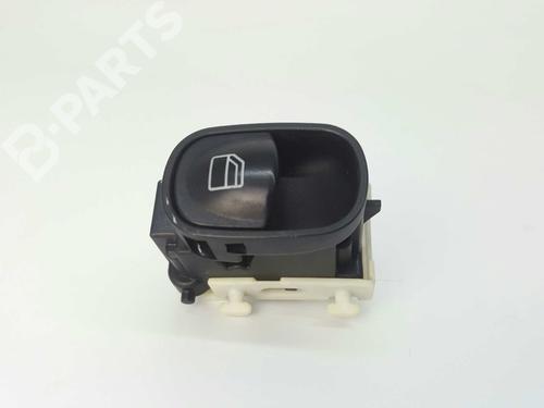 Used Right front window switch MERCEDES-BENZ C-CLASS (W203) C 220 CDI (203.006) (136 hp) 3326330