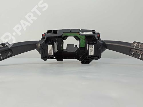 Used Switch VOLVO V40 Hatchback (525) [2012-2019]  11388815