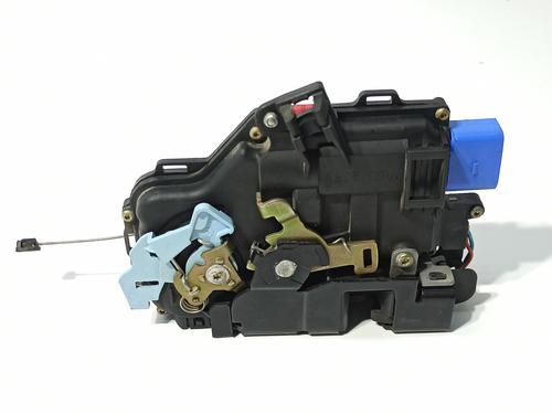 Front left lock SEAT ALTEA (5P1) 1.9 TDI | BP24378496C98