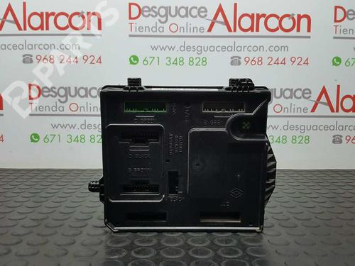 Zekeringkast RENAULT MEGANE III Hatchback (BZ0/1_, B3_) 1.5 dCi (BZ0C) (90 hp) 2739875