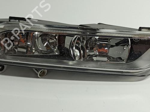 right-front-fog-light-vw-passat-b7-362-2010-2011-2012-2013-2014-2015-2016-38048046 main image
