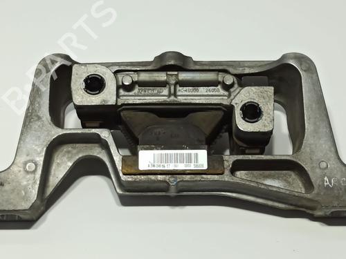 Used Engine mount MERCEDES-BENZ B-CLASS Sports Tourer (W246, W242) B 200 CDI / d (246.208) (136 hp) 32325966