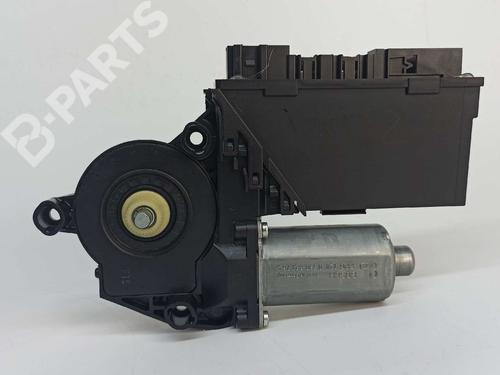 Used Right rear window motor VW TOUAREG (7LA, 7L6, 7L7) 2.5 R5 TDI (174 hp) 7522473