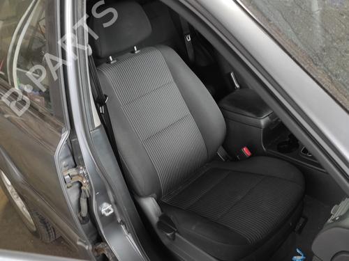 right-front-seat-kia-sorento-i-jc-2002-2003-2004-2005-2006-2007-2008-2009-2010-2011-26669680 main image