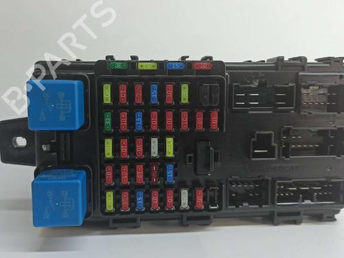 Used Fuse box HYUNDAI SANTA FÉ I (SM) 2.0 CRDi (113 hp) 7263147