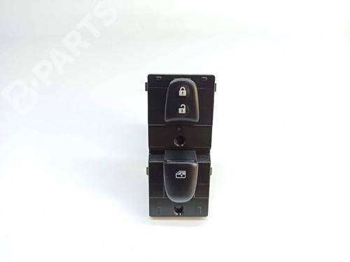 Used Right front window switch RENAULT KADJAR (HA_, HL_) 1.5 dCi 110 (HLA3) (110 hp) 8146000