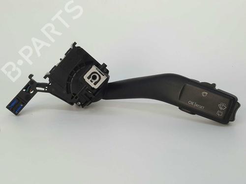 Used Steering column stalk VW CADDY III Box Body/MPV (2KA, 2KH, 2CA, 2CH) 1.9 TDI (105 hp) 8247879