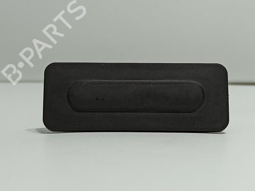 Used Tailgate handle PEUGEOT 2008 I (CU_) 1.6 BlueHDi 100 (100 hp) 11381318