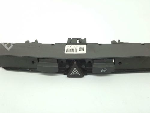 Used Warning switch Warning switch 7540868 7540868