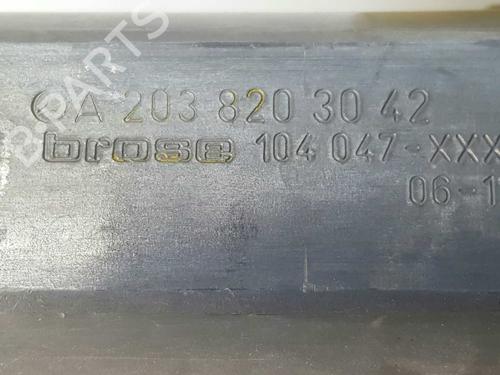 Right rear window motor MERCEDES-BENZ C-CLASS (W203) C 220 CDI (203.008) | BP5836987E22