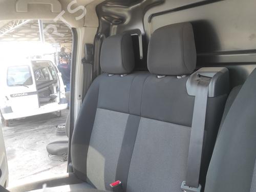 Right front seat PEUGEOT EXPERT Van (V_) 1.6 BlueHDi 115 | BP21563449C16