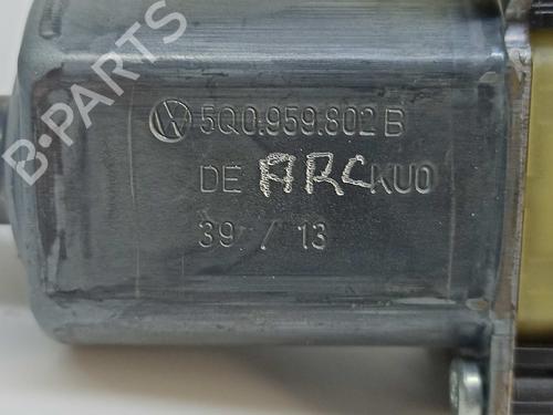 Right front window motor SEAT LEON (5F1) 1.6 TDI | BP8603025E20
