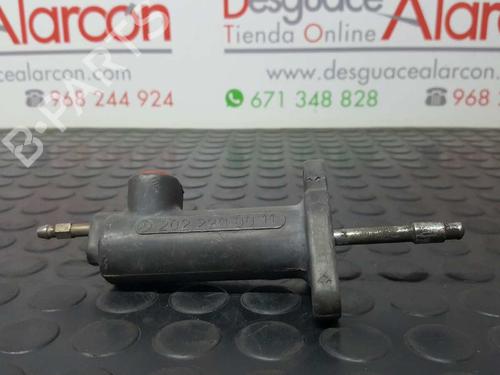 Used Clutch slave cylinder MERCEDES-BENZ SLK (R170) 200 (170.435) (136 hp) 14528013