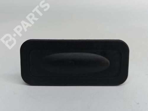 Used Tailgate handle RENAULT CLIO IV (BH_) 1.5 dCi 90 (90 hp) 8002760