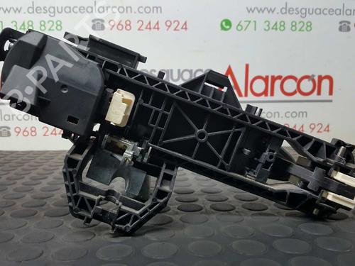 Front left exterior door handle MERCEDES-BENZ C-CLASS (W204) C 200 CDI (204.007, 204.006) | BP2751254C128 