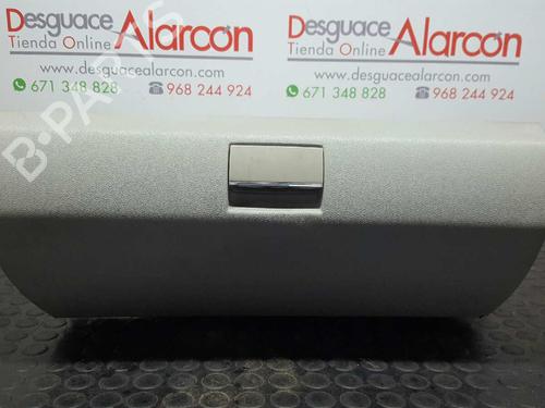 Used Glove box MERCEDES-BENZ B-CLASS Sports Tourer (W245) B 200 CDI (245.208) (140 hp) 2733483