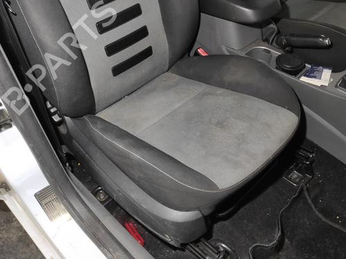 Right front seat FORD FOCUS II (DA_, HCP, DP) 1.6 TDCi | BP26227135C16