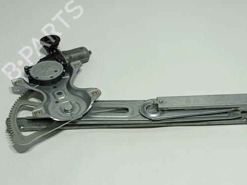 Rudehejsemekanisme Højre foran TOYOTA YARIS (_P13_) 1.5 (NSP131_) (112 hp) 18479977