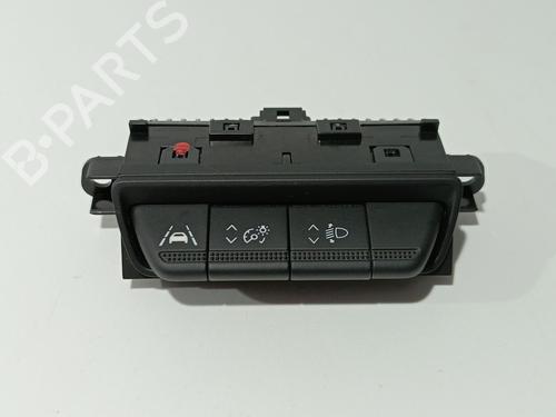 switch-renault-clio-v-b7_-2019-37033472 main image
