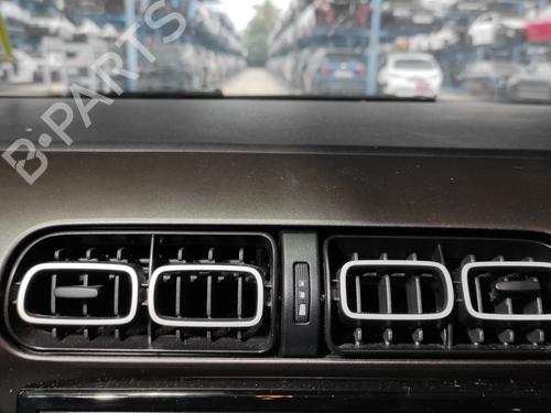 air-vent-citroen-c3-aircross-ii-2r_-2c_-2017-27438925 main image