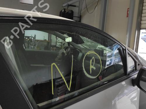 front-right-door-window-renault-clio-v-b7_-2019-39981300 main image