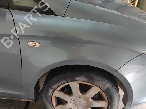right-front-fenders-seat-toledo-iii-5p2-2004-2005-2006-2007-2008-2009-25041434 main image