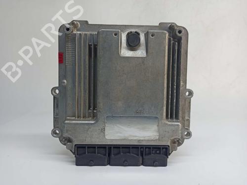 Used Engine control unit (ECU) RENAULT SCÉNIC II (JM0/1_) 2.0 dCi (JM1K) (150 hp) 8919720