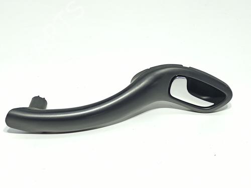 Used Front left interior door handle Front left interior door handle 38517741 38517741