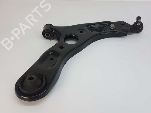 Used Right front suspension arm KIA CARENS IV 1.7 CRDi (116 hp) 8854081