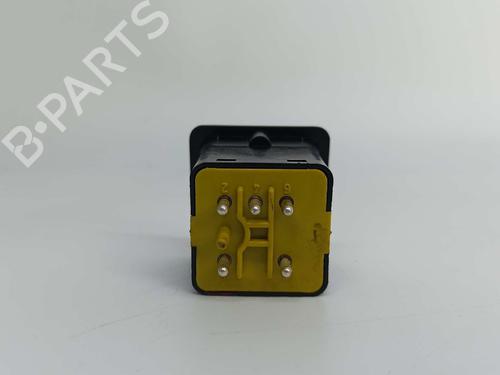 Mirror switch MERCEDES-BENZ 123 Saloon (W123) 200 (123.220) | BP8135409I25 