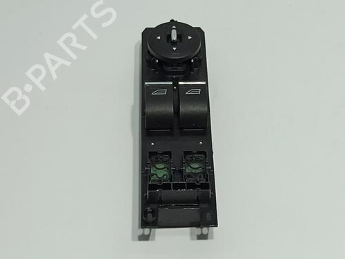 Fensterheberschalter links vorne für FORD FIESTA VI (CB1, CCN) 1.25 (82 hp) 12171981