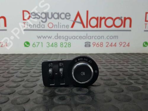 Used Headlight switch OPEL INSIGNIA A (G09) 2.0 CDTI (68) (163 hp) 2741827