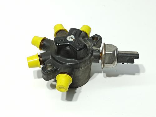 Rampa inyectora FORD FOCUS II (DA_, HCP, DP) 1.8 TDCi (115 hp) 30557163