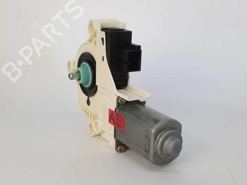 Motor elevalunas delantero derecho AUDI A6 C6 (4F2) 2.0 TDI (140 hp) 9556476
