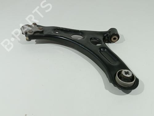 Højre fortil bærearm Højre fortil bærearm OPEL CORSA F (P2JO) 1.2 (68) (101 hp) 37464411 37464411