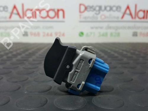 Interrupteur de vitre avant droite RENAULT KANGOO / GRAND KANGOO II (KW0/1_) 1.5 dCi 90 (KW05, KW08, KW0G, KW11) | BP2783006I26