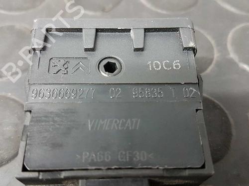 Headlight switch PEUGEOT 308 II (LB_, LP_, LW_, LH_, L3_) 1.6 HDi 100 | BP14528574I24