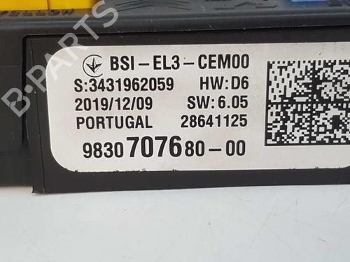 Fuse box OPEL CORSA F (P2JO) 1.2 (68) | BP9964282E1 