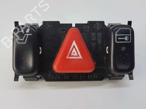 Used Warning switch MERCEDES-BENZ C-CLASS (W202) C 220 CDI (202.133) (125 hp) 6138871