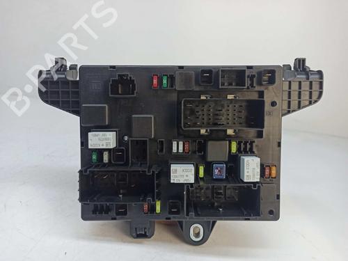 Fuse box OPEL ZAFIRA TOURER C (P12) 1.6 CDTI (75) | BP10051067E1 