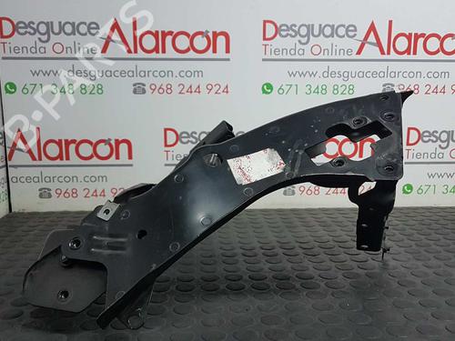 Linker koplampsteun MERCEDES-BENZ E-CLASS (W211) E 220 CDI (211.006) (150 hp) 14530980