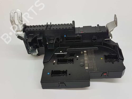 Used Fuse box Fuse box 11388005 11388005