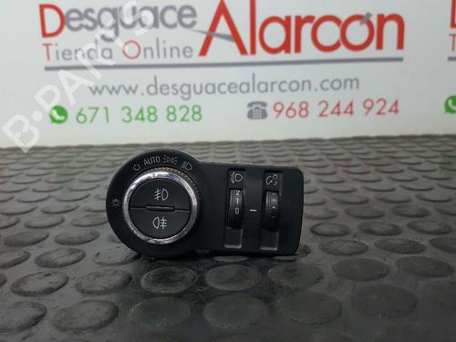 Used Headlight switch OPEL INSIGNIA A (G09) 2.0 CDTI (68) (131 hp) 2741779