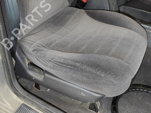 Right front seat JEEP CHEROKEE (XJ) 2.5 i 4x4 | BP18117420C16